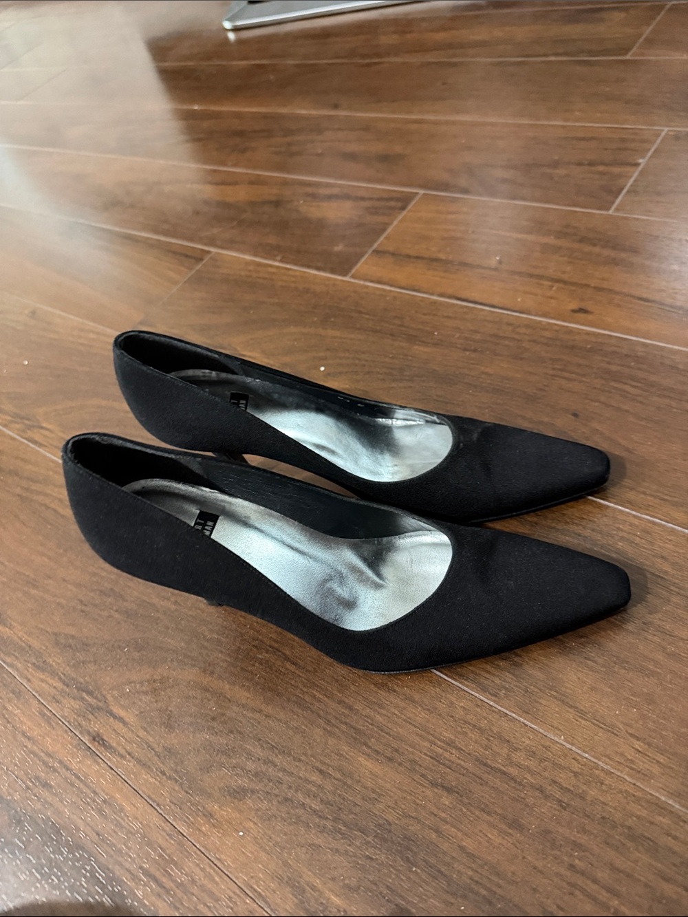 Classic Black Pointed Toe Women's Flats size 6.5 @@@